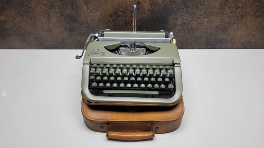 Vintage Princess Typewriter: Craftsmanship & Elegance