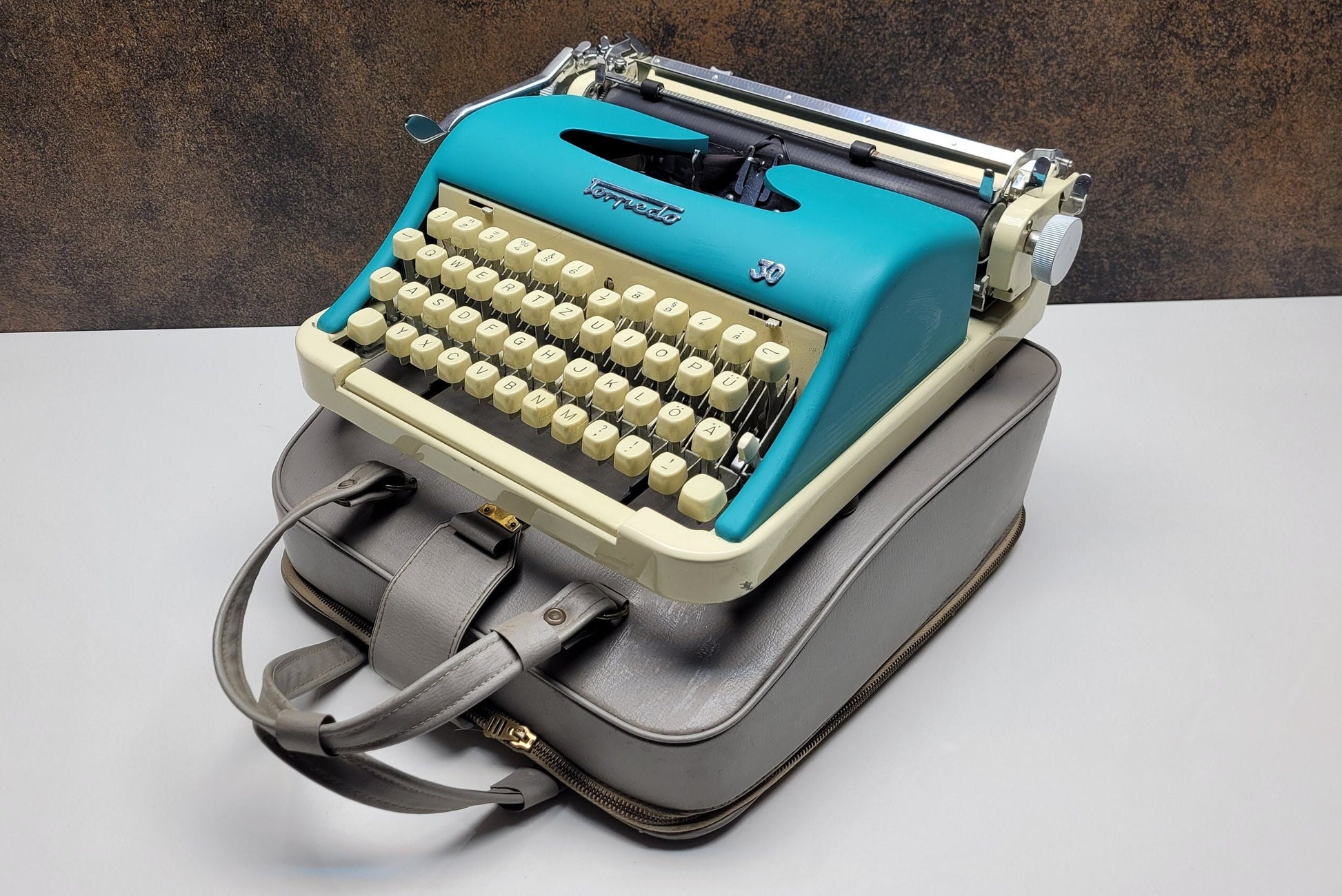 Torpedo Q Typewriter - Embrace Nostalgia with this Antique Beauty - Fully Functional Working Typewriter!