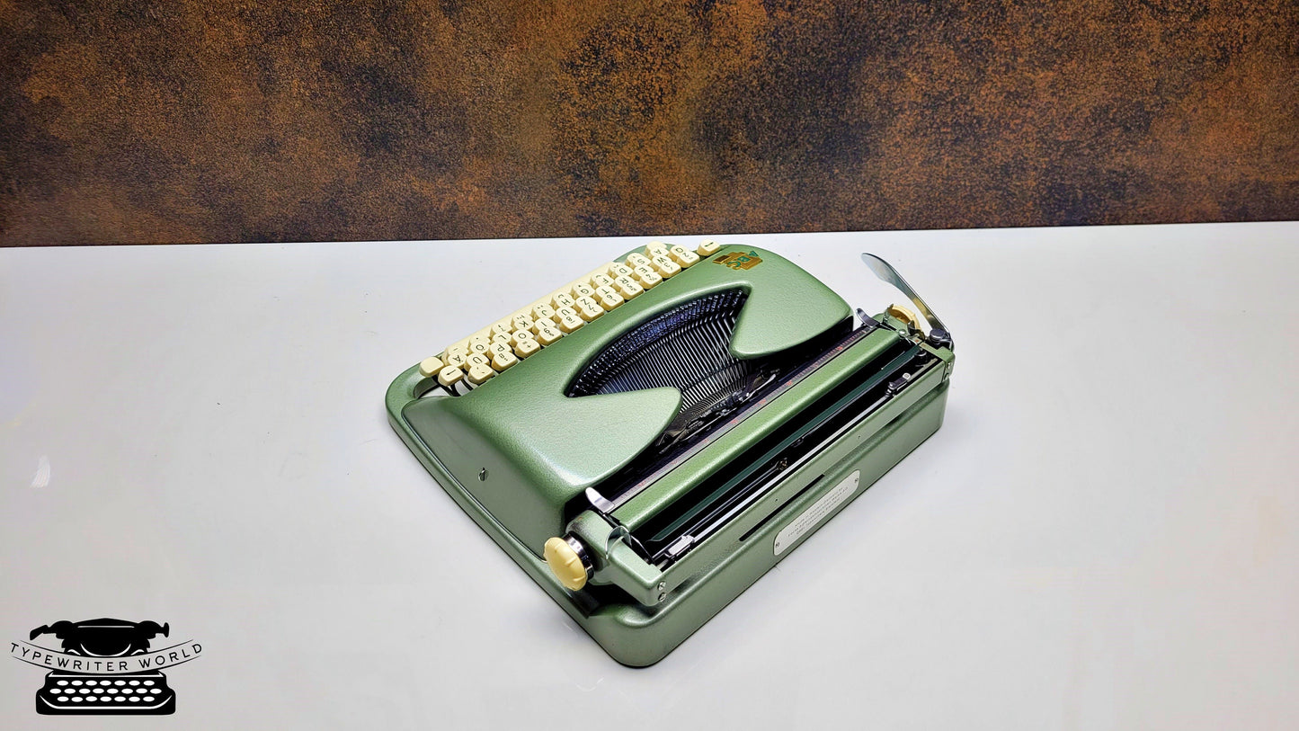 ABC Typewriter  | Antique Typewriter | Working Typewriter | Working Perfectly,typewriter working