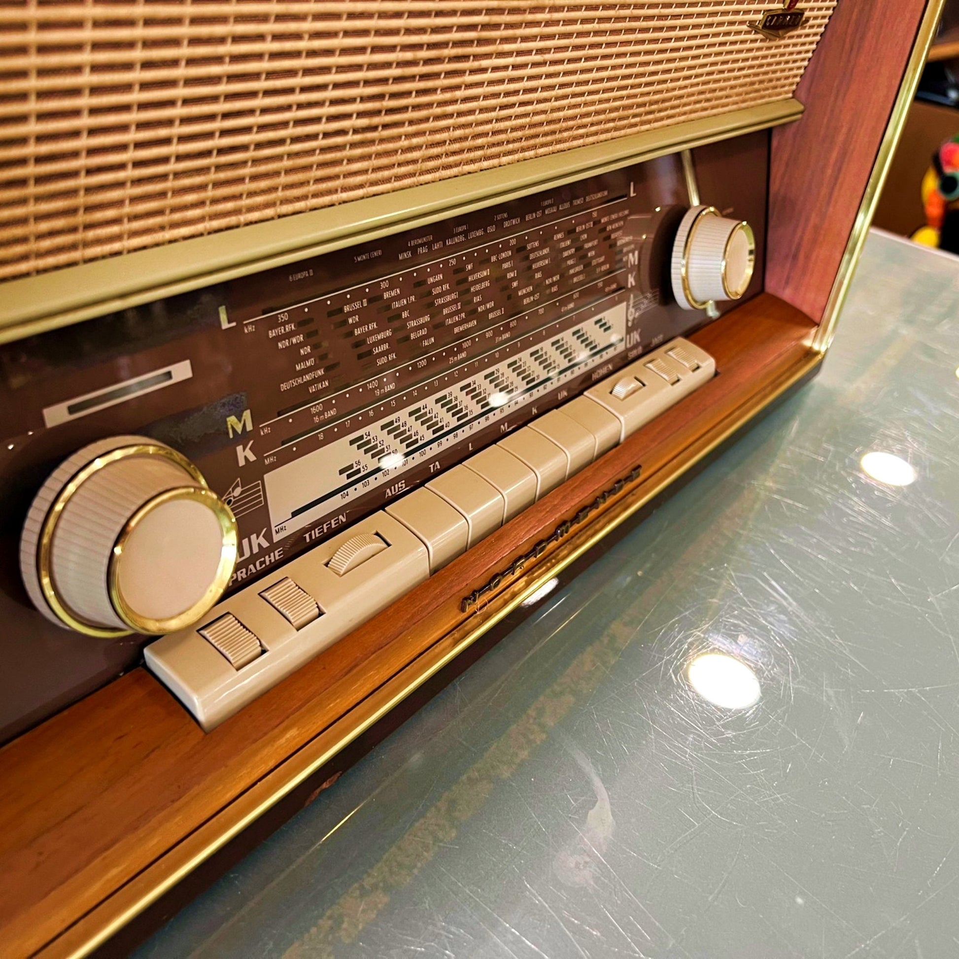 Nordmende FM Radio - Vintage Audio Elegance with Lamp Feature - For Sale