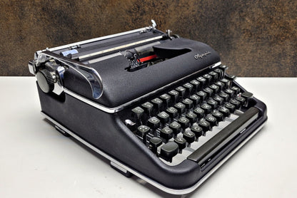 Olympia SM3 Black Typewriter + Black Bag - Premium Gift / Typewriter World / The Most Special Gift,typewriter working