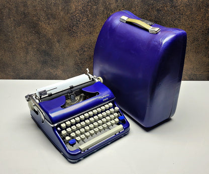 Olympia SM4 Monica Blue Typewriter + Blue Bag - Premium Gift / Typewriter World / The Most Special Gift,typewriter working