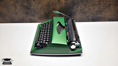 QWERTY Vintage Adler Contessa Portable Typewriter - Classic Design and High Performance,typewriter working