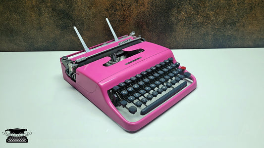 Fuchsia Olivetti Typewriter - Like New, Working and Serviced - Perfect for Writers and Collectors,typewriter working