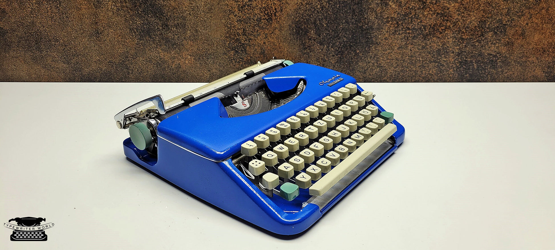Olympia Splendid 33/66 Portable Typewriter in Blue with Matching Blue Bag | German-Made Retro Writing Tool | Vintage Gift