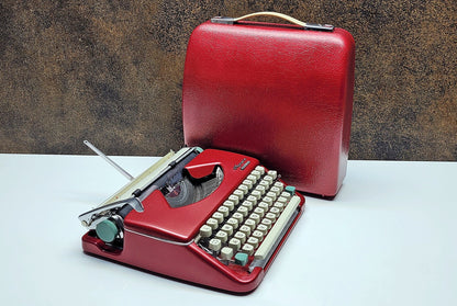 Olympia Splendid 33/66 Vintage Red Typewriter| Classic Writing Machine from the 1970s | Rare Mechanical Keyboard for Writers and Collectors