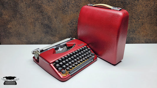 Vintage Olympia Splendid 33/66 Typewriter Grey Keyboard and Matching Case,Perfect Gift for Writers, Collectors and Typewriter Enthusiasts