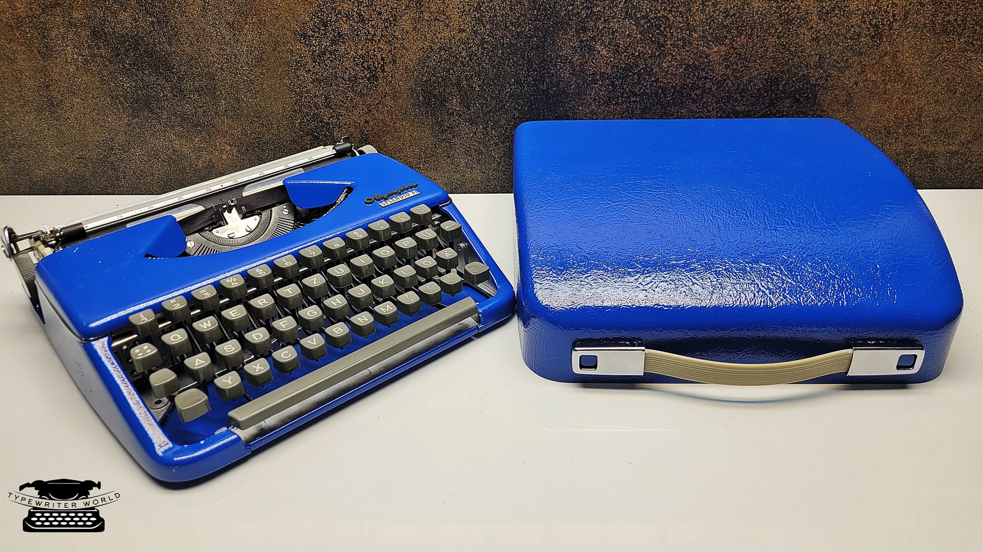 Vintage Olympia Splendid 33/66 Blue Typewriter - A Unique Crafting Tool for Scrapbookers and DIY Enthusiasts