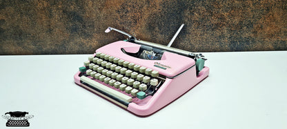 Vintage Olympia Splendid 33/66 iCE PİNK Typewriter - Retro Mechanical Collectible for Office Decor - Industrial Steampunk - Steampunk decor