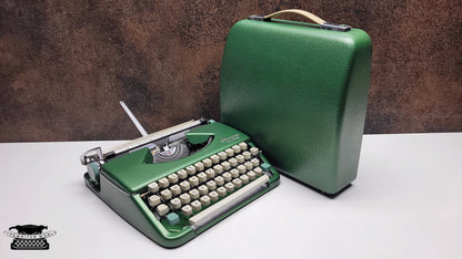 Vintage Olympia Splendid 33/66 Crystal Green Typewriter, Retro Mechanical Collectible for Office Decor, Industrial Steampunk,Steampunk decor
