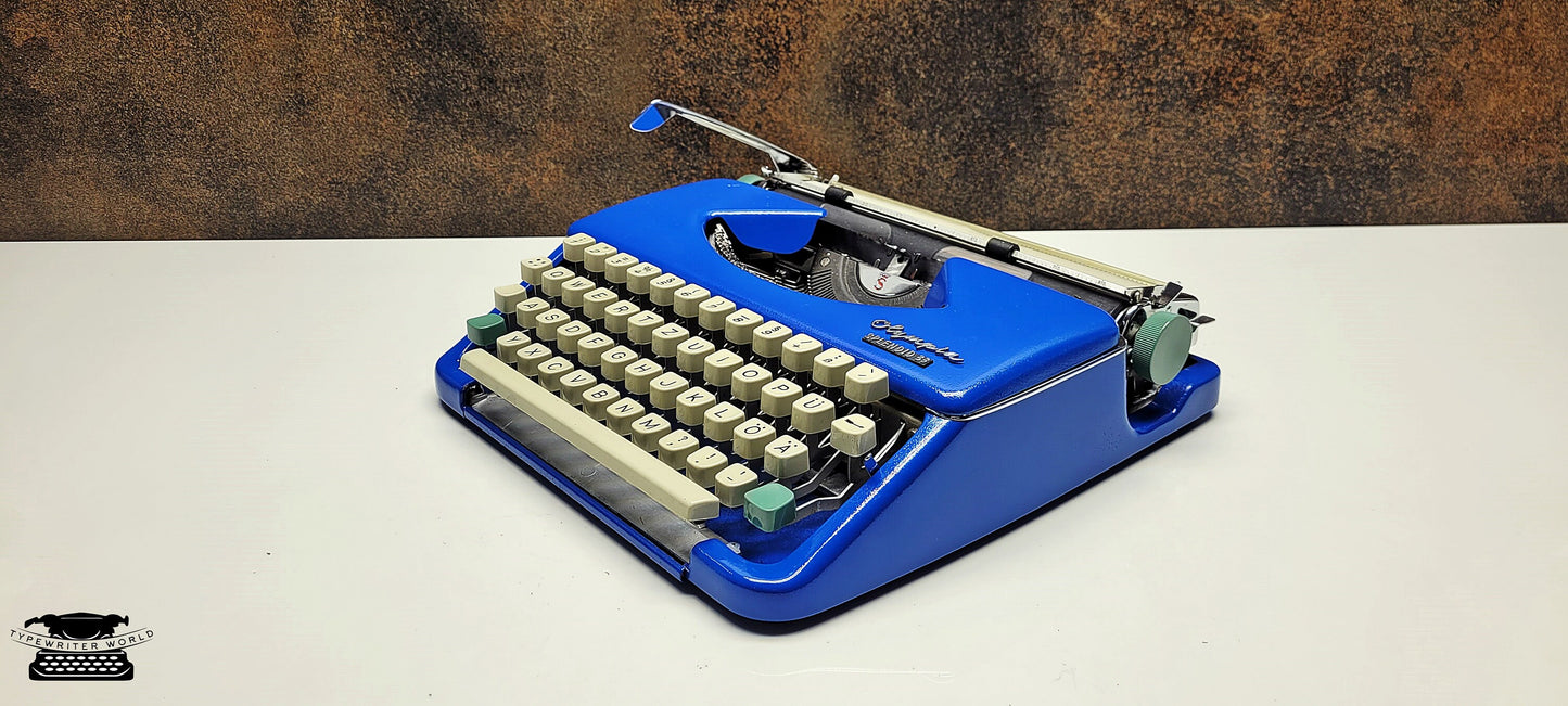 Olympia Splendid 33/66 Portable Typewriter in Blue with Matching Blue Bag | German-Made Retro Writing Tool | Vintage Gift
