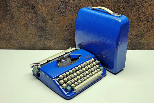 Olympia Splendid 33/66 Portable Typewriter in Blue with Matching Blue Bag | German-Made Retro Writing Tool | Vintage Gift