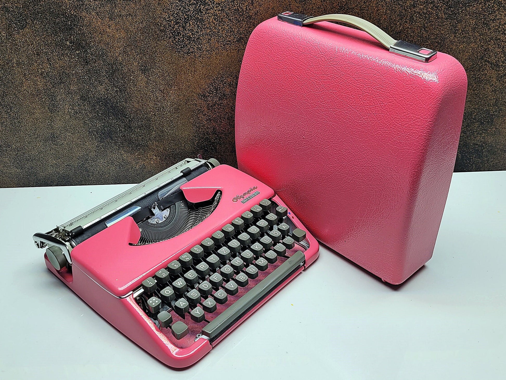 Refurbished Olympia Splendid 33/66 Pink Typewriter with Grey Keyboard and Matching Case- Great Gift Idea for Typewriter Lovers and Writers