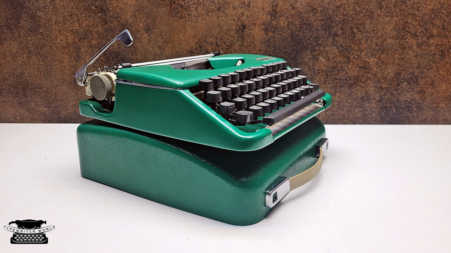 Olympia Splendid Vintage Typewriter | QWERTY Upgrade