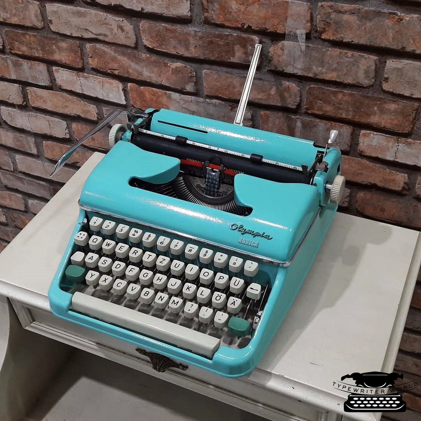 Special Color Olympia Monica Blue Typewriter - Premium Gift | Typewriter like new | + Bag,typewriter working