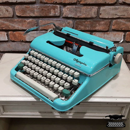 Special Color Olympia Monica Blue Typewriter - Premium Gift | Typewriter like new | + Bag,typewriter working