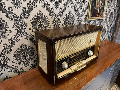 Grundig Radio - Embrace the Vintage Melodies in Style