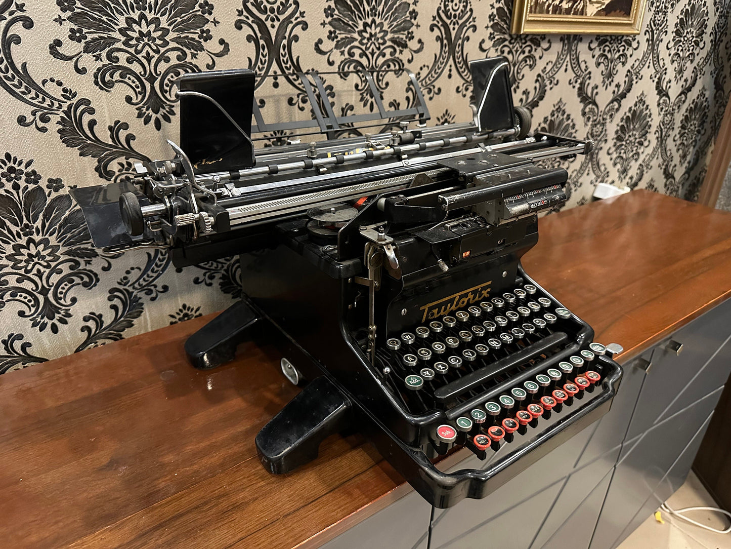 Taylorix Typewriter  | Antique Typewriter | Working Typewriter | Working Perfectly,typewriter working