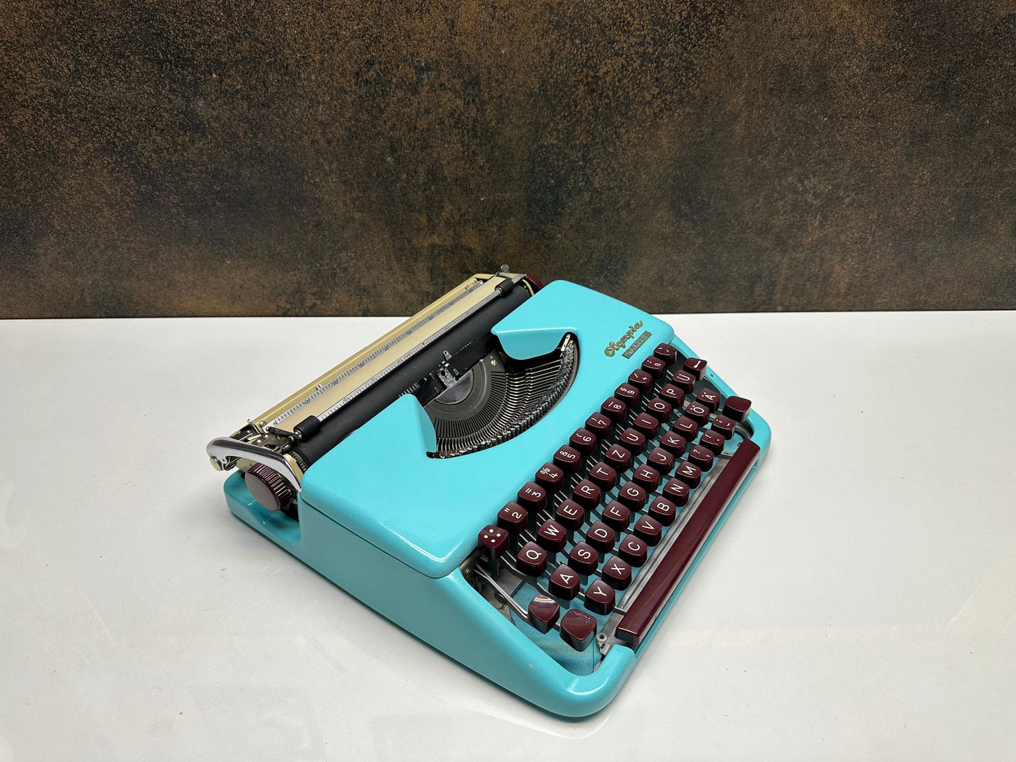 Antique Olympia Splendid 33/66 Turquoise Typewriter with Matching Case and Burgundy Keys | Rare Mechanical Keyboard for Writers and Collecto