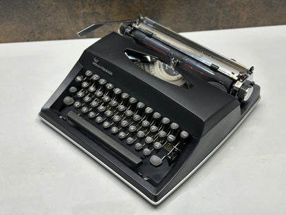 Qwerty Typewriter -  Adler Contessa Typewriter - Retro Design -  Classic and Reliable Writing Tool - Retro Style / Premium Black Typewriter