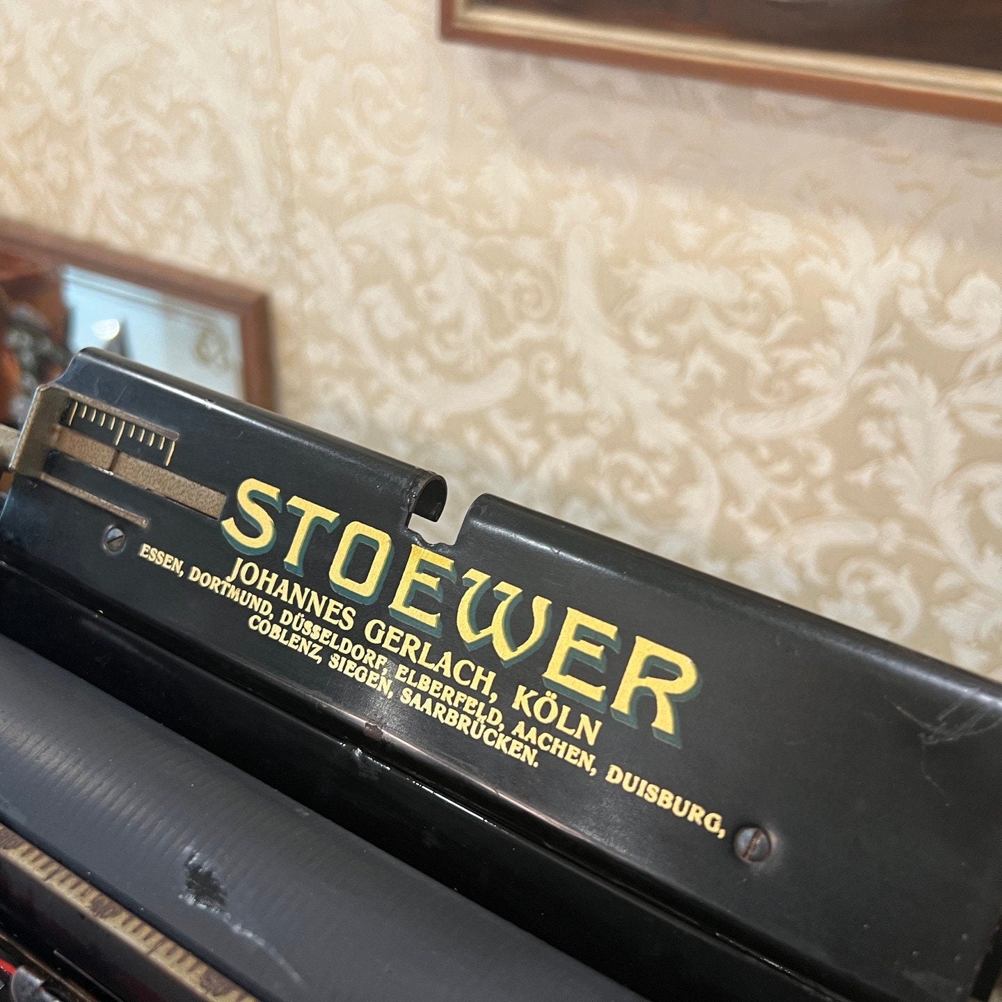 Vintage Stoewer Glass Key QWERTZ Keyboard Office Typewriter