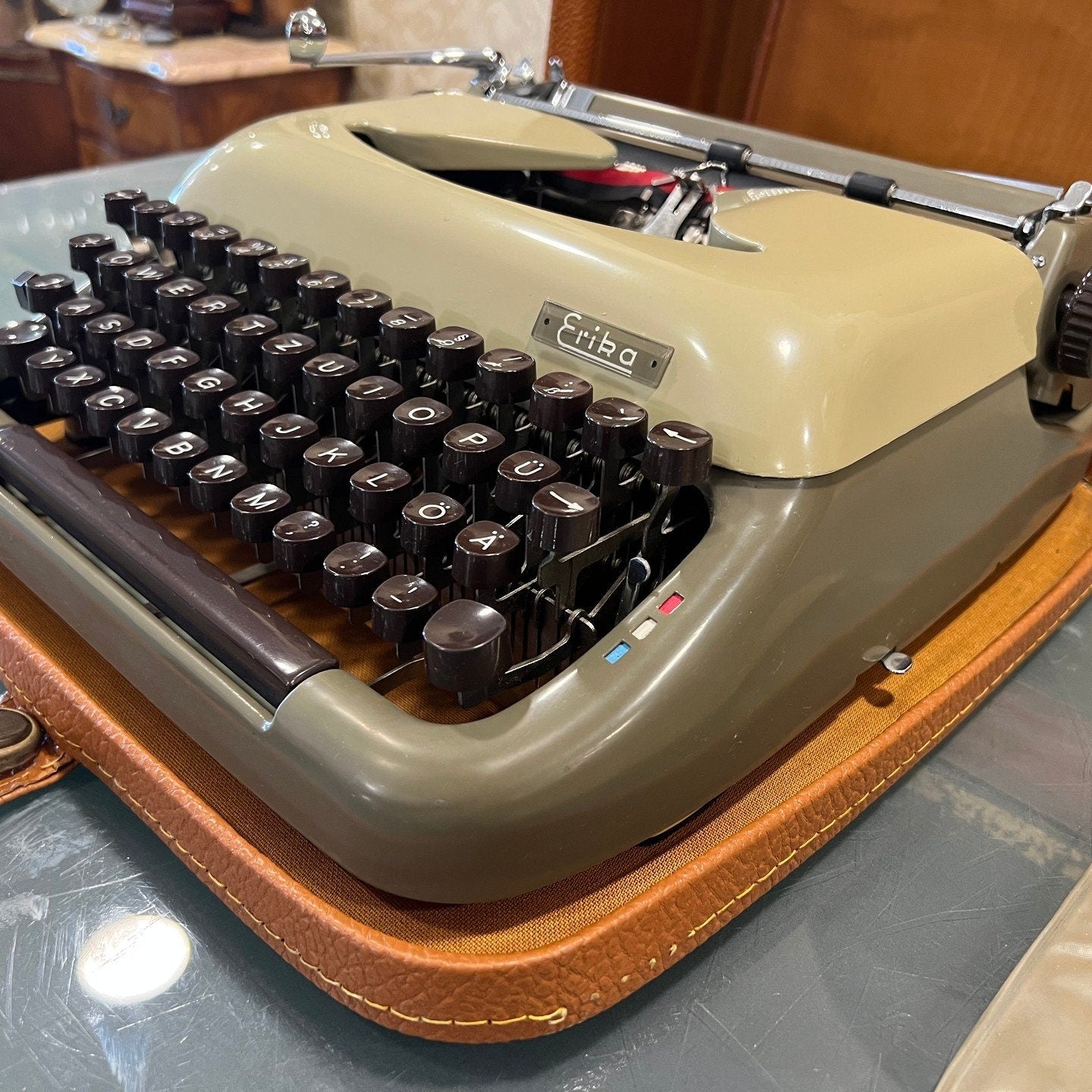 Erika Mod 10 Typewriter - Vintage Writer's Delight for Creative Minds, Typewriter in Excellent Working Condition