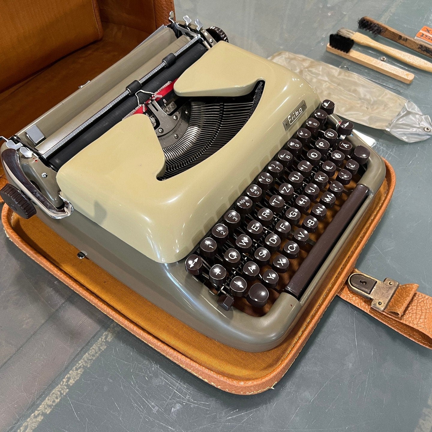 Erika Mod 10 Typewriter - Vintage Writer's Delight for Creative Minds, Typewriter in Excellent Working Condition
