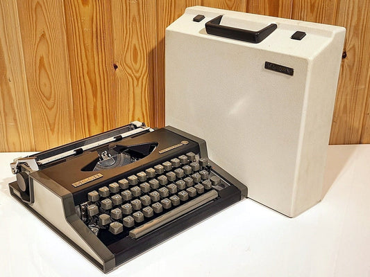 Moon Typewriter MAT Black / QWERTY Keyboard Typewriter / Typewriter World Brand / Special for Valentine's Day | Typewriter like new