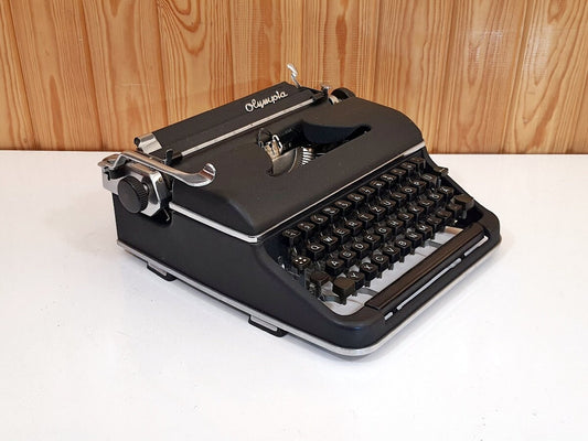 Antique Olympia SM2 Typewriter | Rare Mechanical Writing Instrument from the 1950s,typewriter working