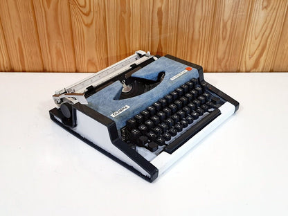 Jeans Olympia Traveller Typewriter | Old Typewriter | Antique Typewriter | Typewriter World | Working Typewriter | Vintage Typewriter